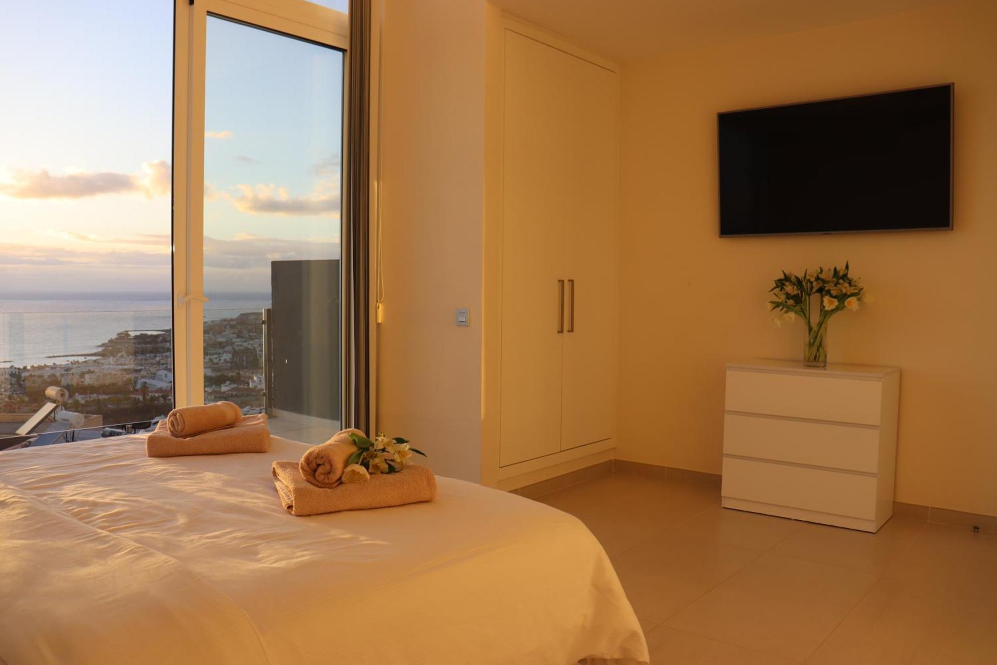 Azure Sky Villa - Panoramic Ocean View, Luxury, San Eugenio أذيخي المظهر الخارجي الصورة