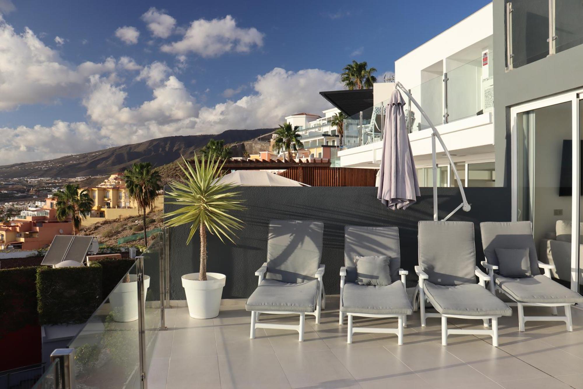 Azure Sky Villa - Panoramic Ocean View, Luxury, San Eugenio أذيخي المظهر الخارجي الصورة