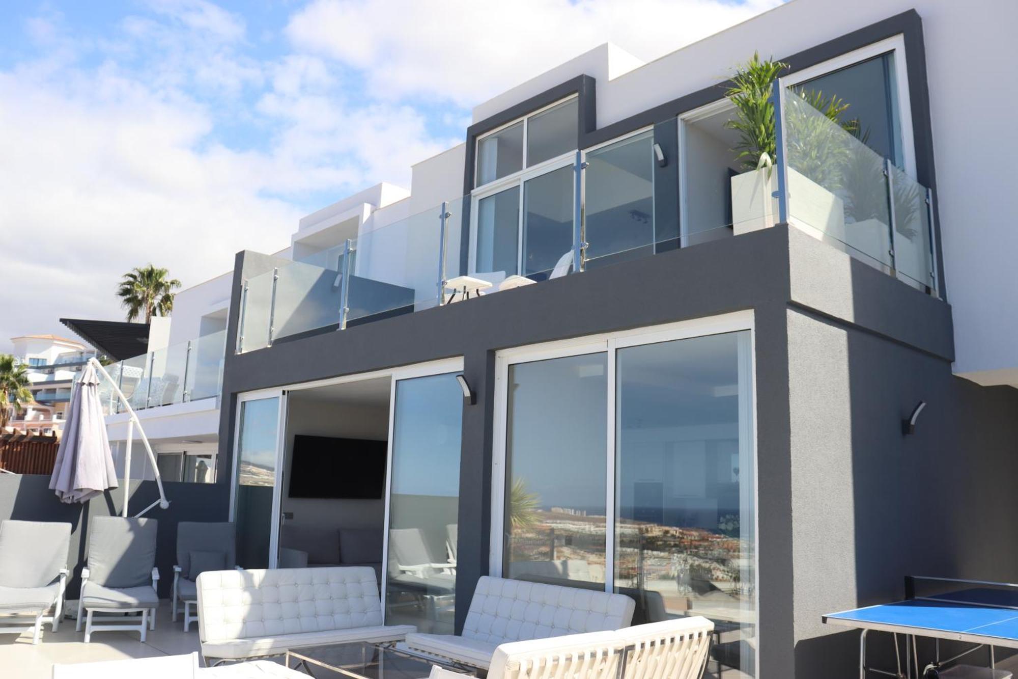 Azure Sky Villa - Panoramic Ocean View, Luxury, San Eugenio أذيخي المظهر الخارجي الصورة